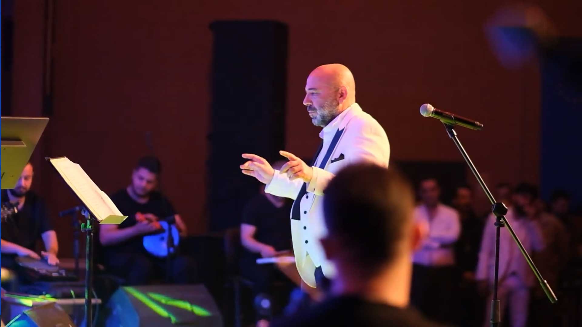 YEDİ MUMUN IŞIĞINDA